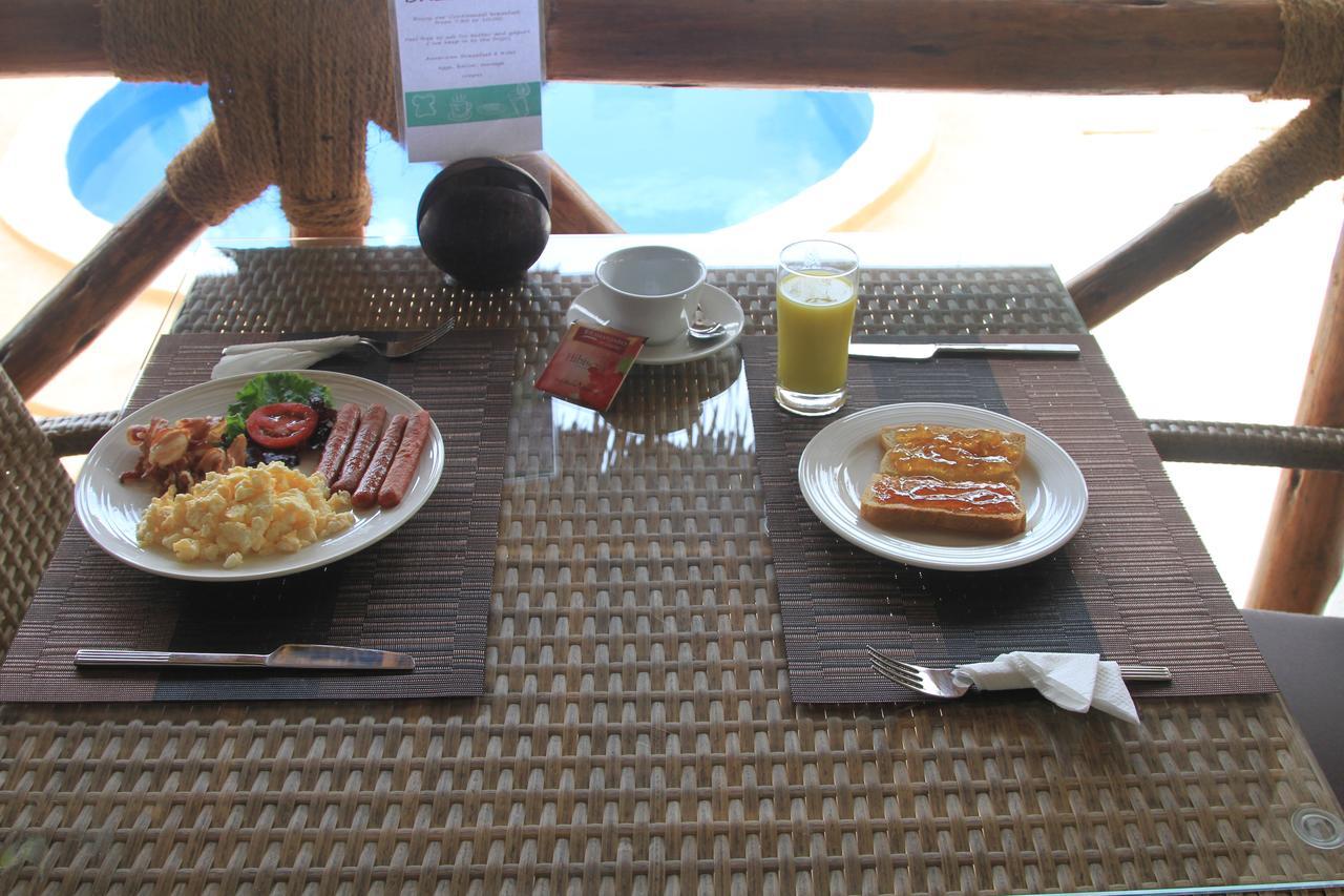 Kiganja Bed & Breakfast มาเทมวu ภายนอก รูปภาพ