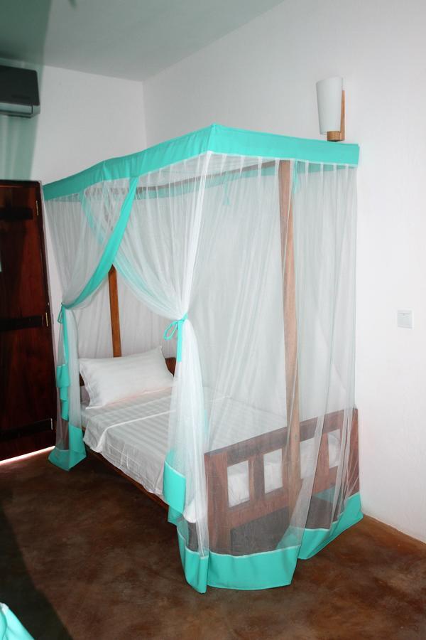 Kiganja Bed & Breakfast มาเทมวu ภายนอก รูปภาพ