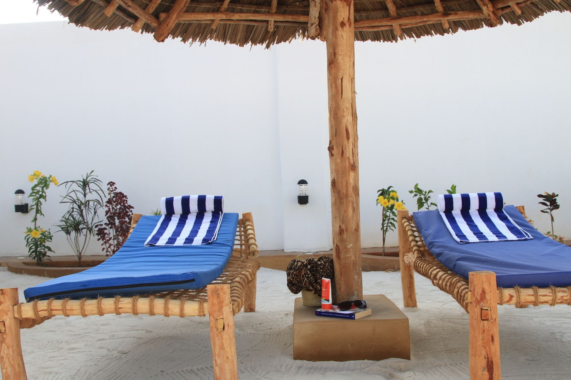 Kiganja Bed & Breakfast มาเทมวu ภายนอก รูปภาพ