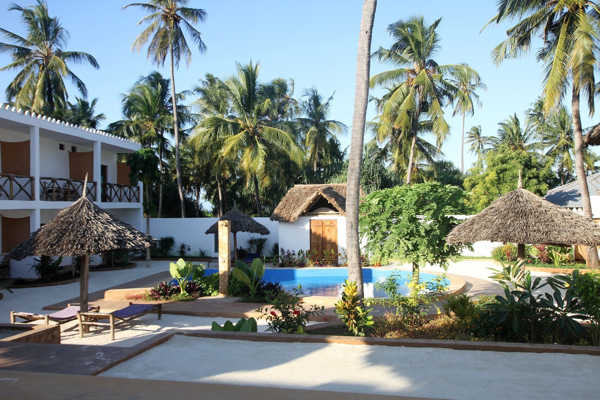 Kiganja Bed & Breakfast มาเทมวu ภายนอก รูปภาพ